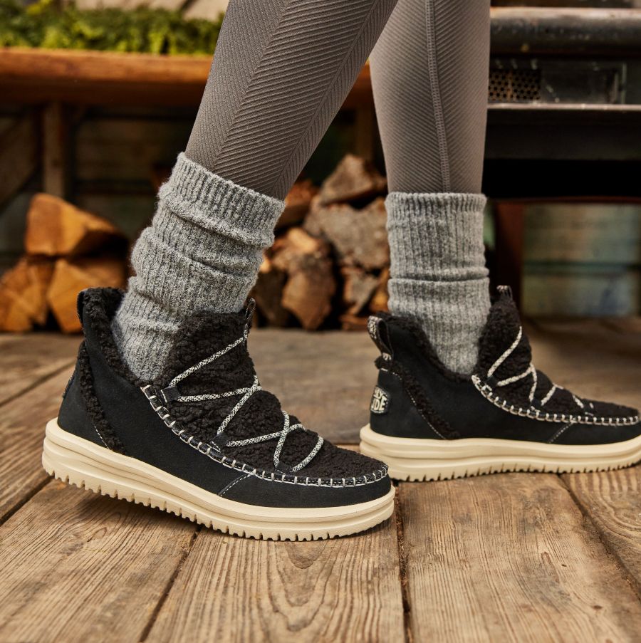  Camden Suede Cozy - Black
