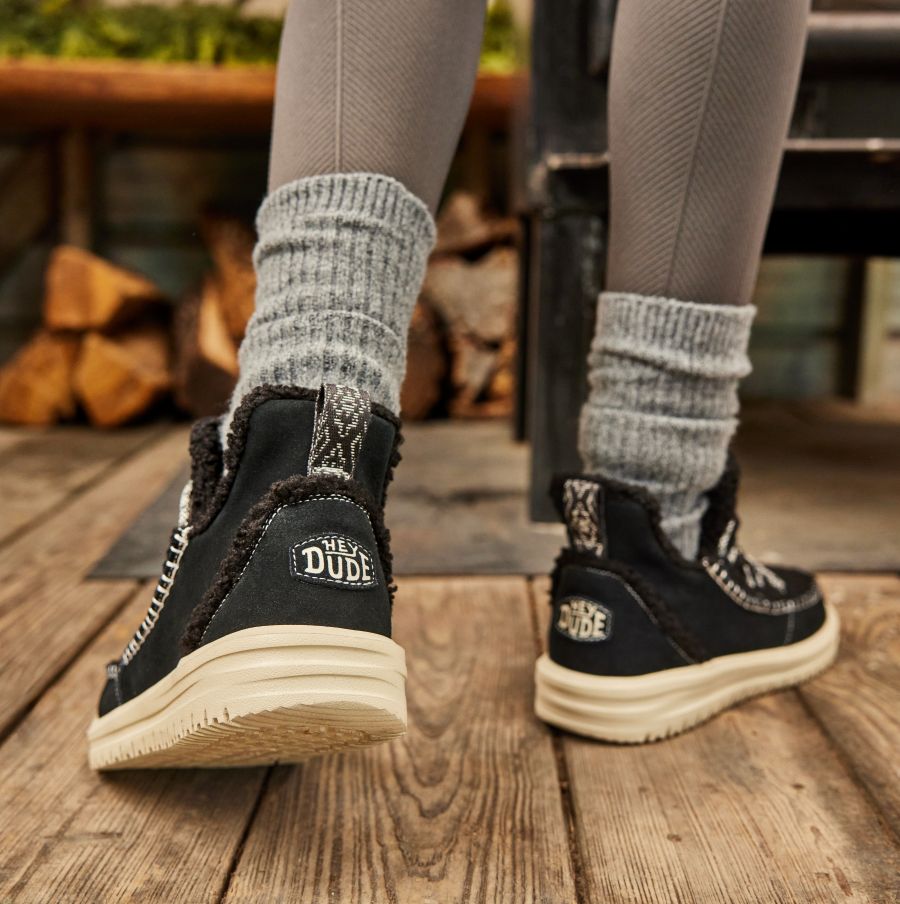  Camden Suede Cozy - Black